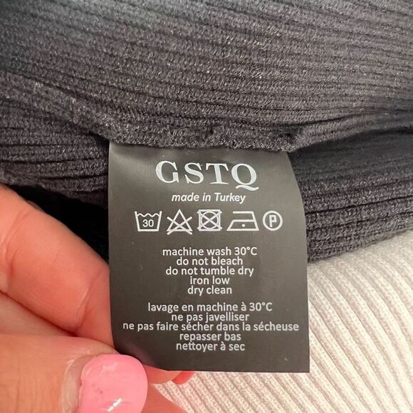 GSTQ NWT white black color block Ribbed V-Neck midi Dress size small - Picture 12 of 13